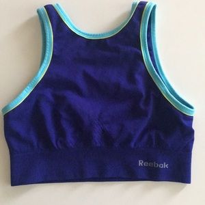 High neck sports bra